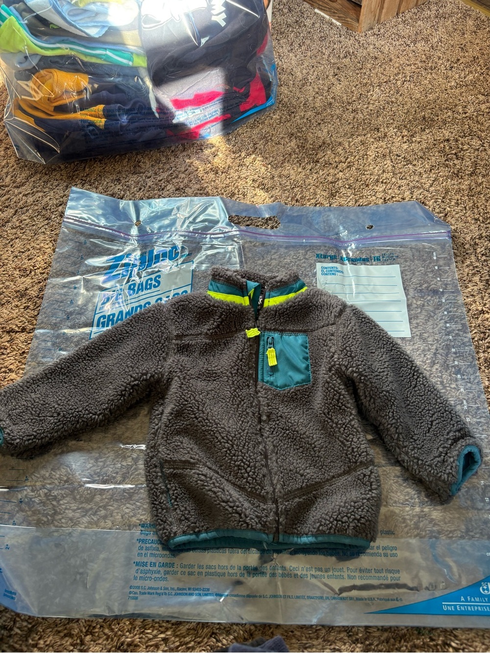 OshKosh B'gosh Gray Fleece-Look Puffer Jacket with Teal Accent